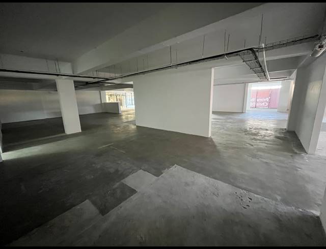 496M² BUSINESS TO LET IN WOODSTOCK